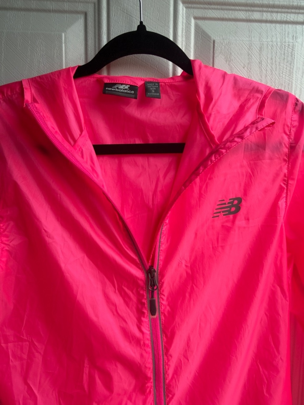 New Balance Neon Pink Lightweight Hooded Windbreaker - Picture 6 of 8